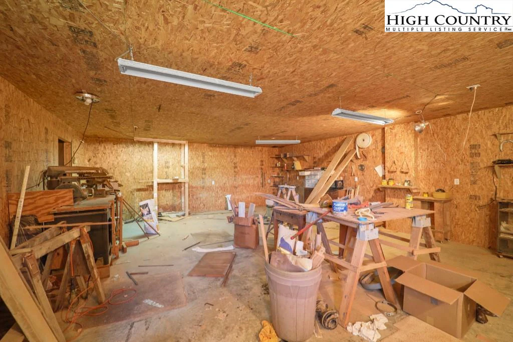 Image number 7 for the current listing