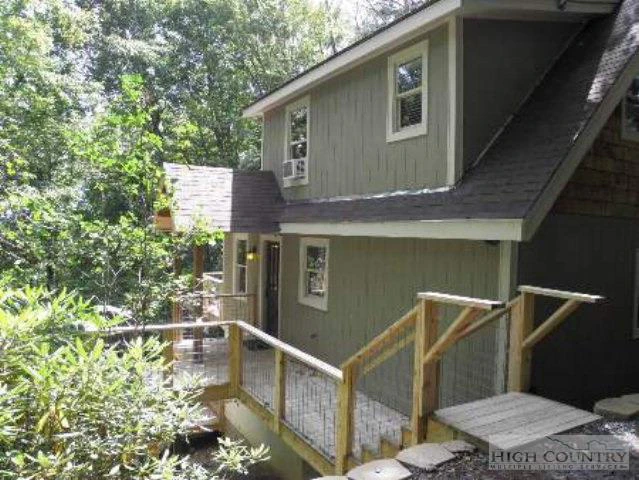 Image number 19 for the current listing