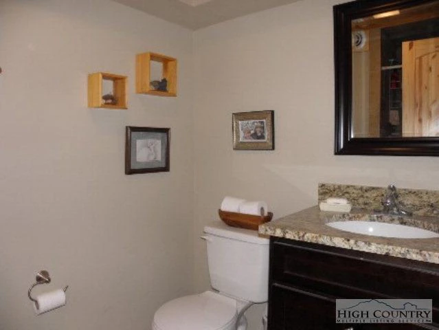 Image number 16 for the current listing
