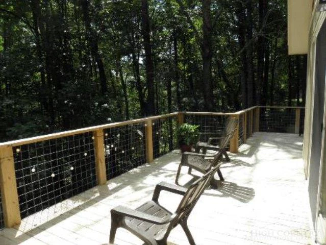 Image number 14 for the current listing