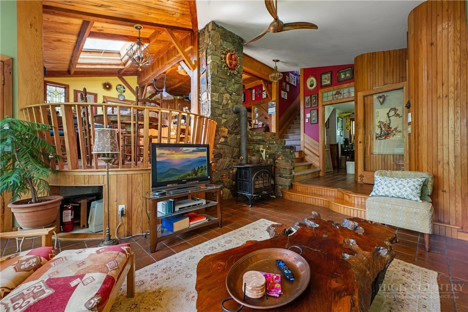 Image number 7 for the current listing