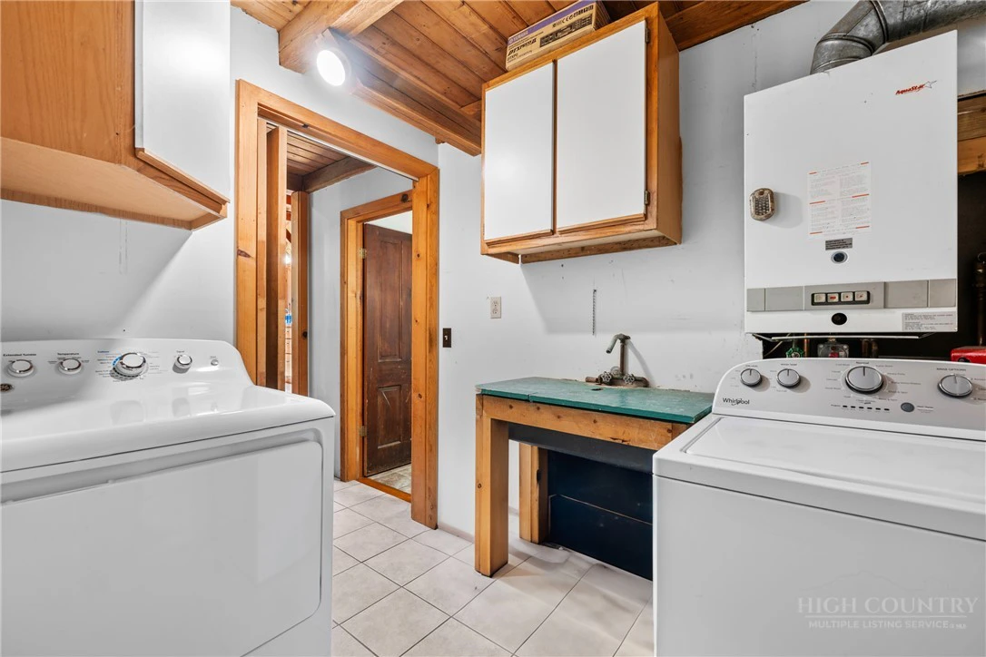 Image number 18 for the current listing