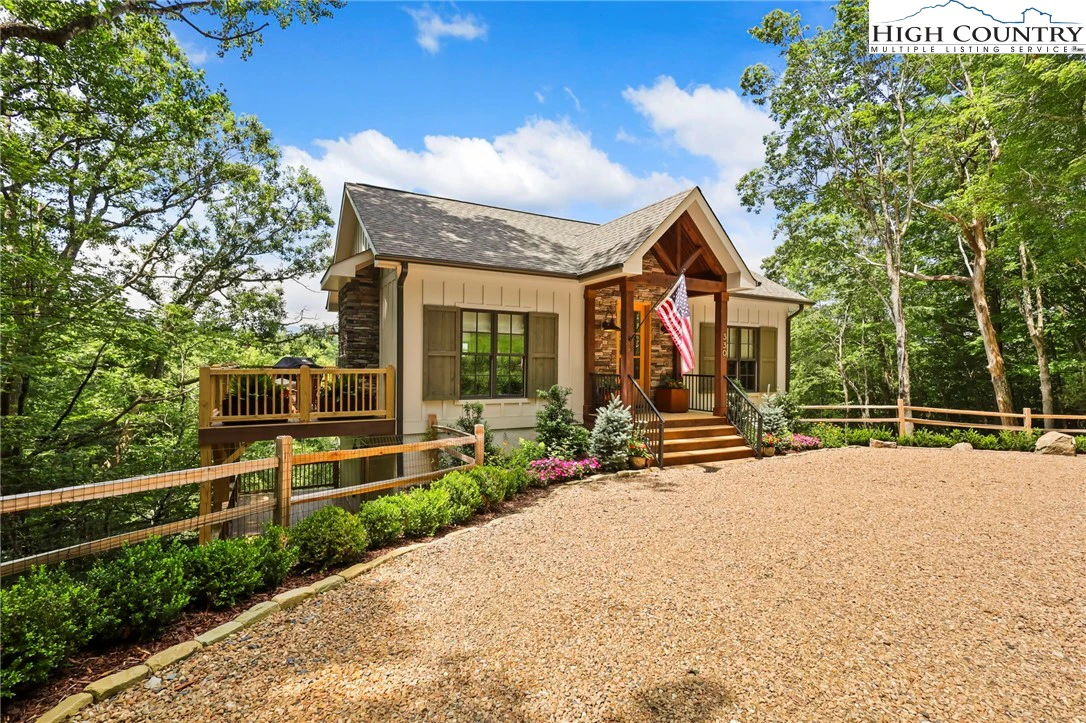Image number 16 for the current listing