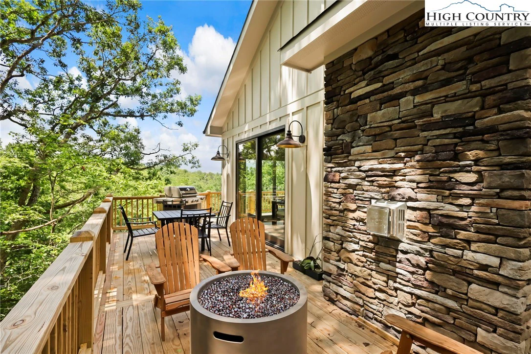 Image number 8 for the current listing