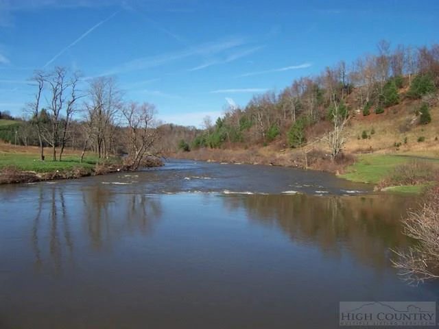 Image number 13 for the current listing