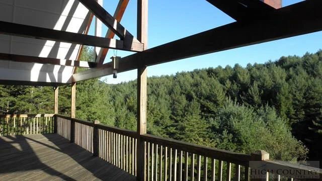 Image number 8 for the current listing