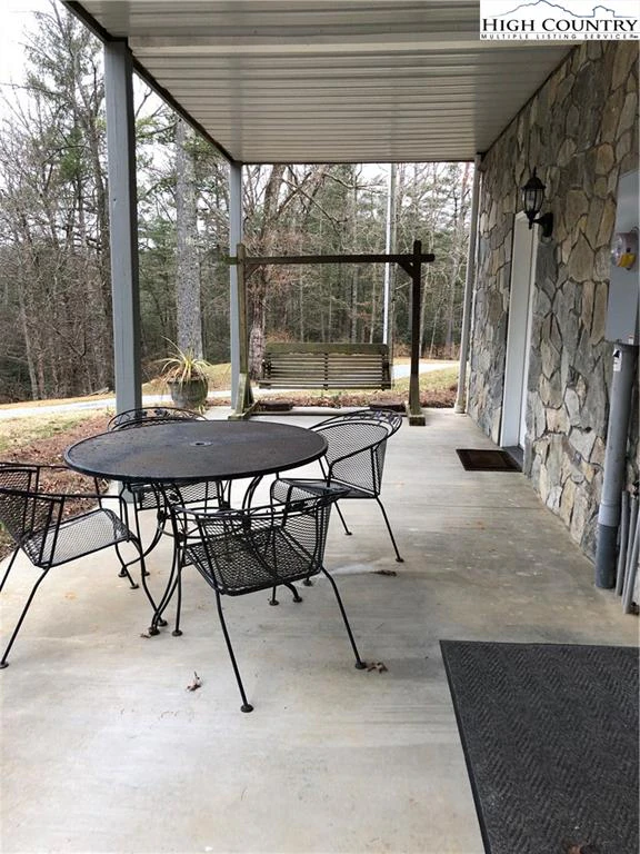 Image number 8 for the current listing