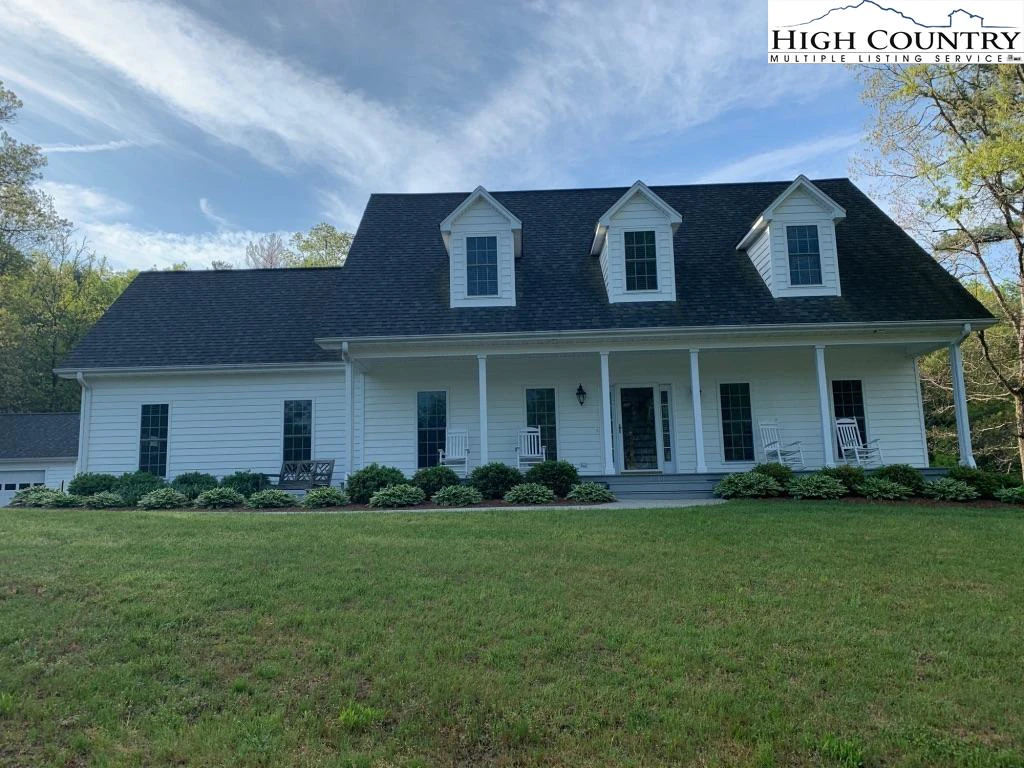 Image number 1 for the current listing