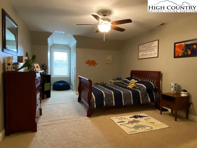 Image number 9 for the current listing