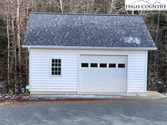 Image number 3 for the current listing