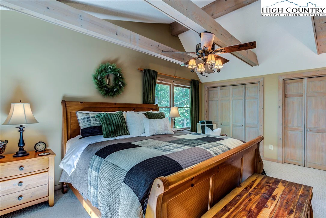 Image number 2 for the current listing