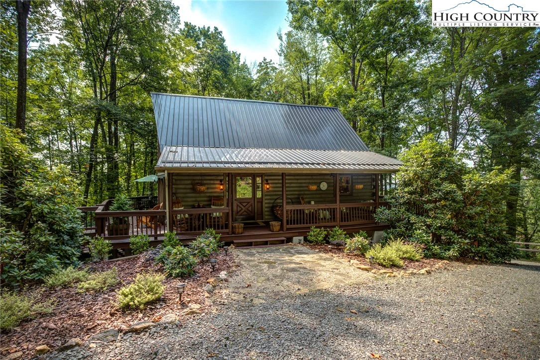 Image number 14 for the current listing