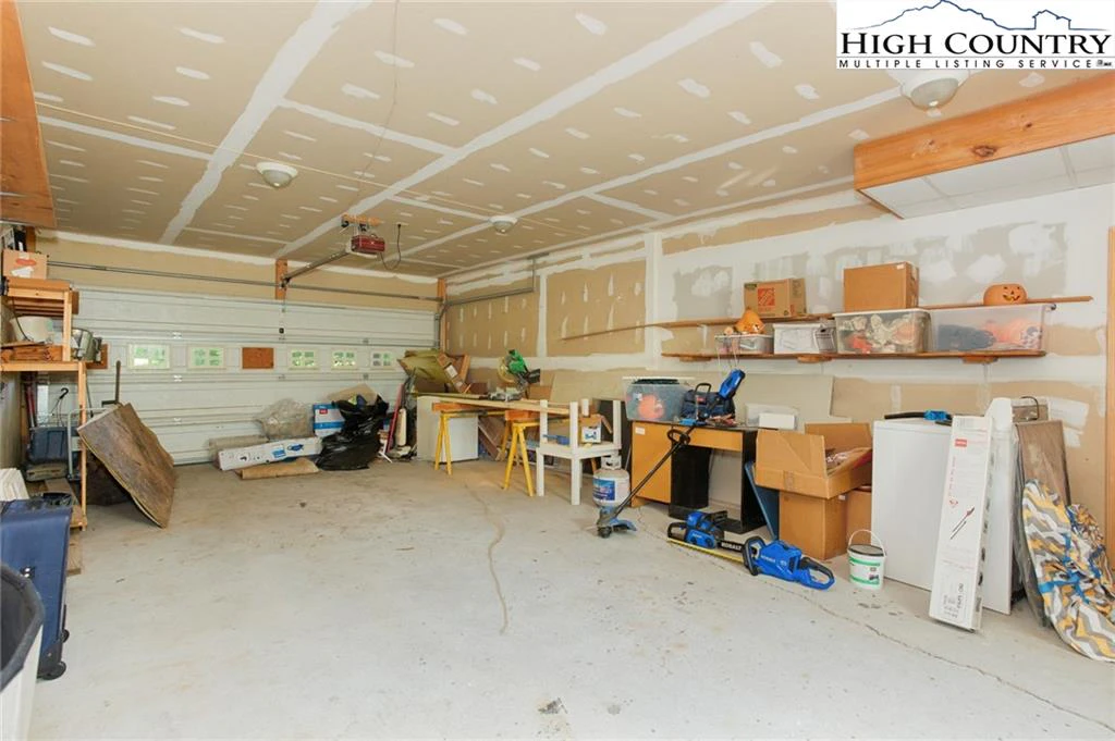 Image number 12 for the current listing
