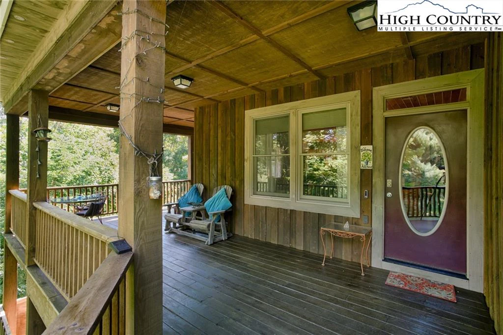 Image number 22 for the current listing