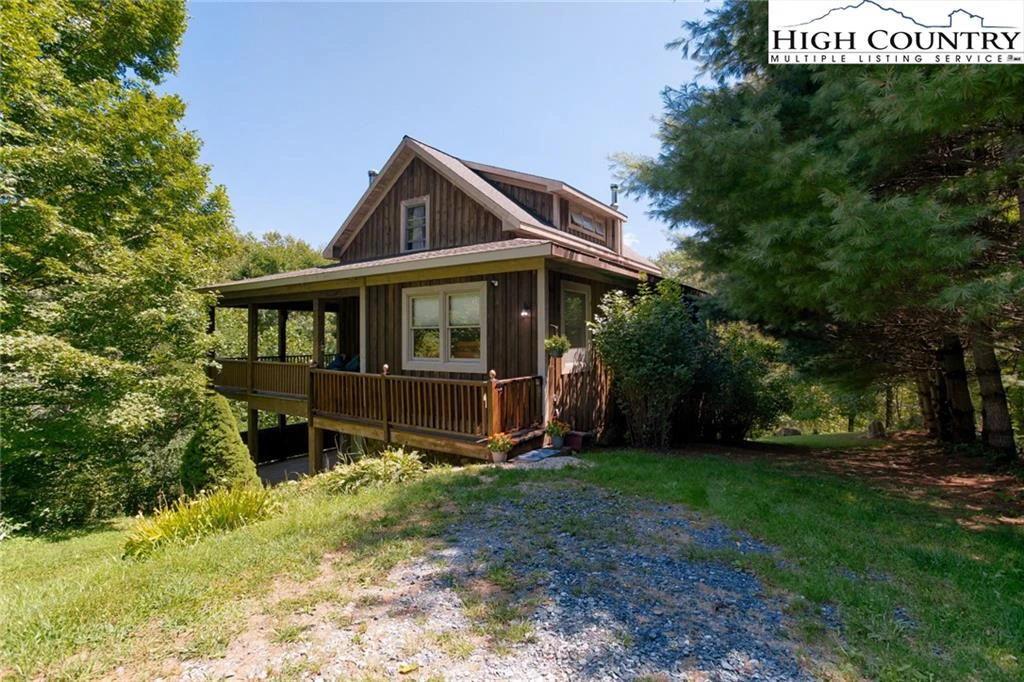 Image number 14 for the current listing
