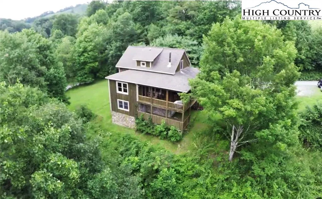 Image number 18 for the current listing