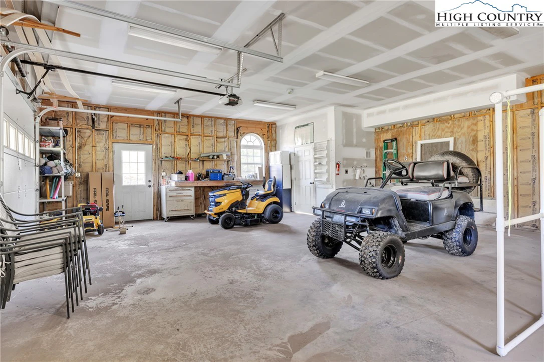 Image number 6 for the current listing