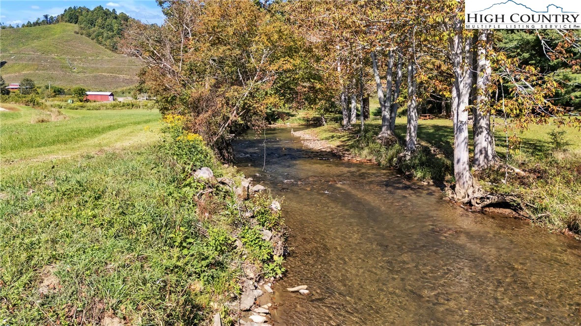 Image number 8 for the current listing