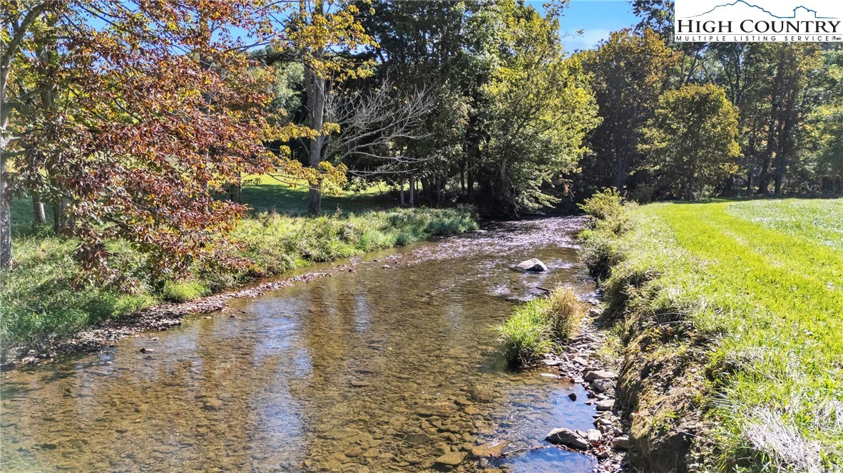 Image number 9 for the current listing