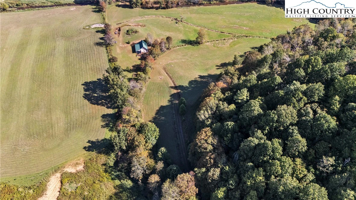 Image number 18 for the current listing