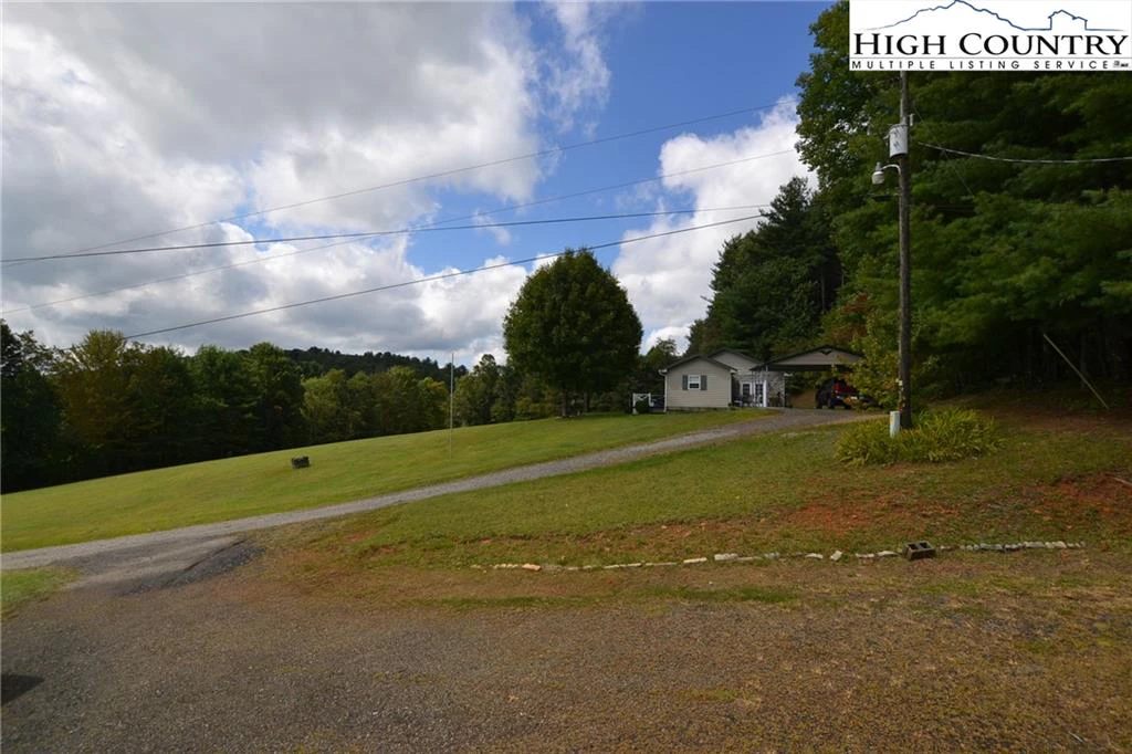Image number 14 for the current listing