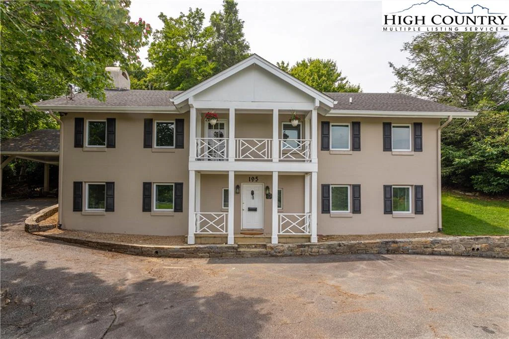 Image number 1 for the current listing