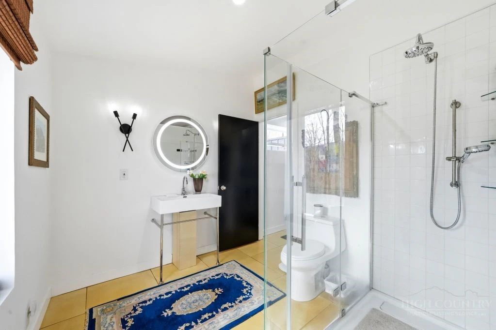 Image number 10 for the current listing