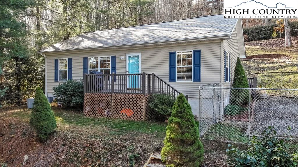 Image number 1 for the current listing