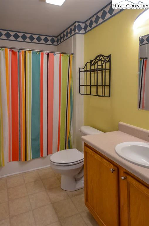 Image number 9 for the current listing