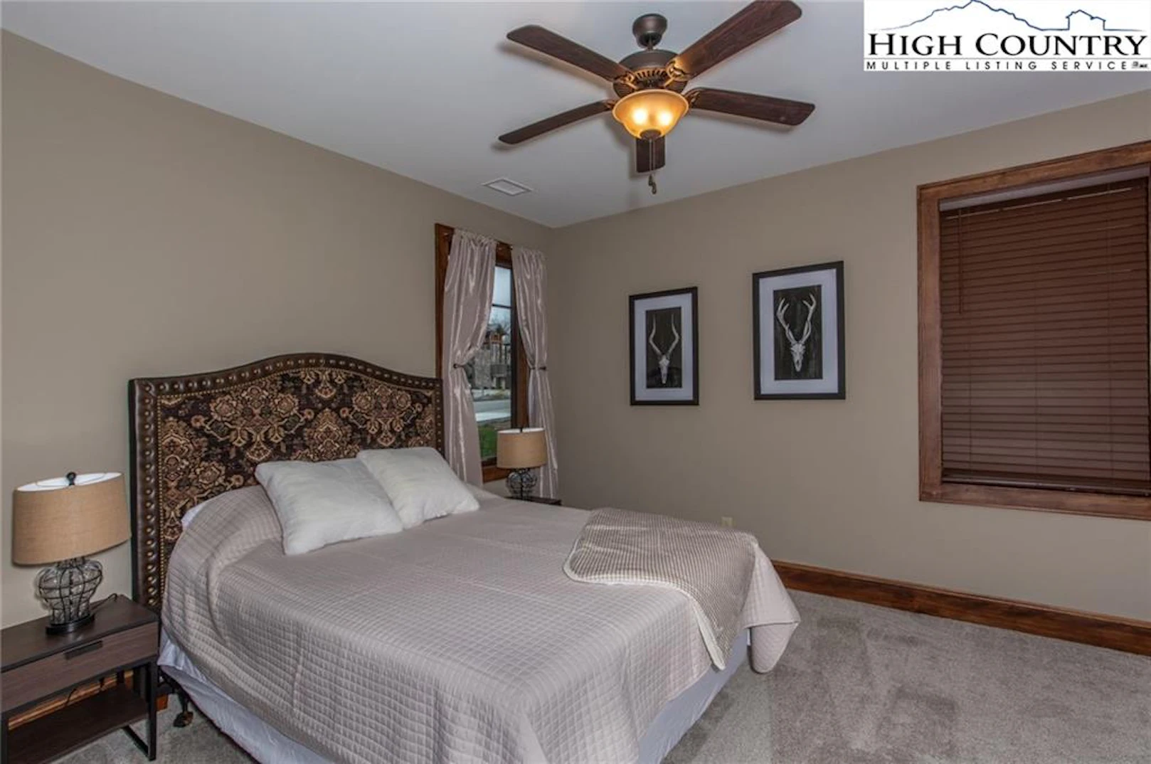 Image number 11 for the current listing