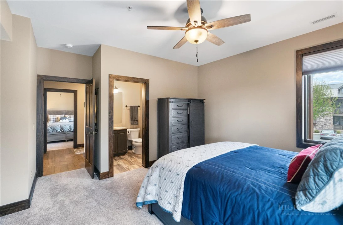 Image number 5 for the current listing