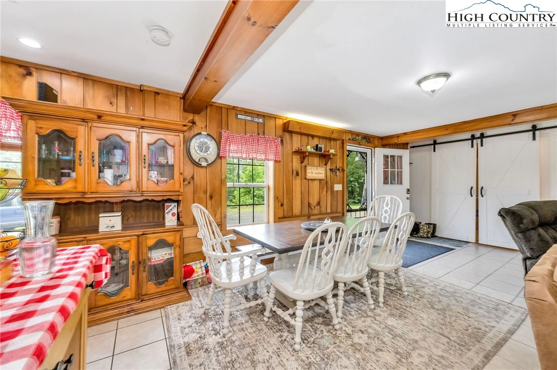 Image number 12 for the current listing