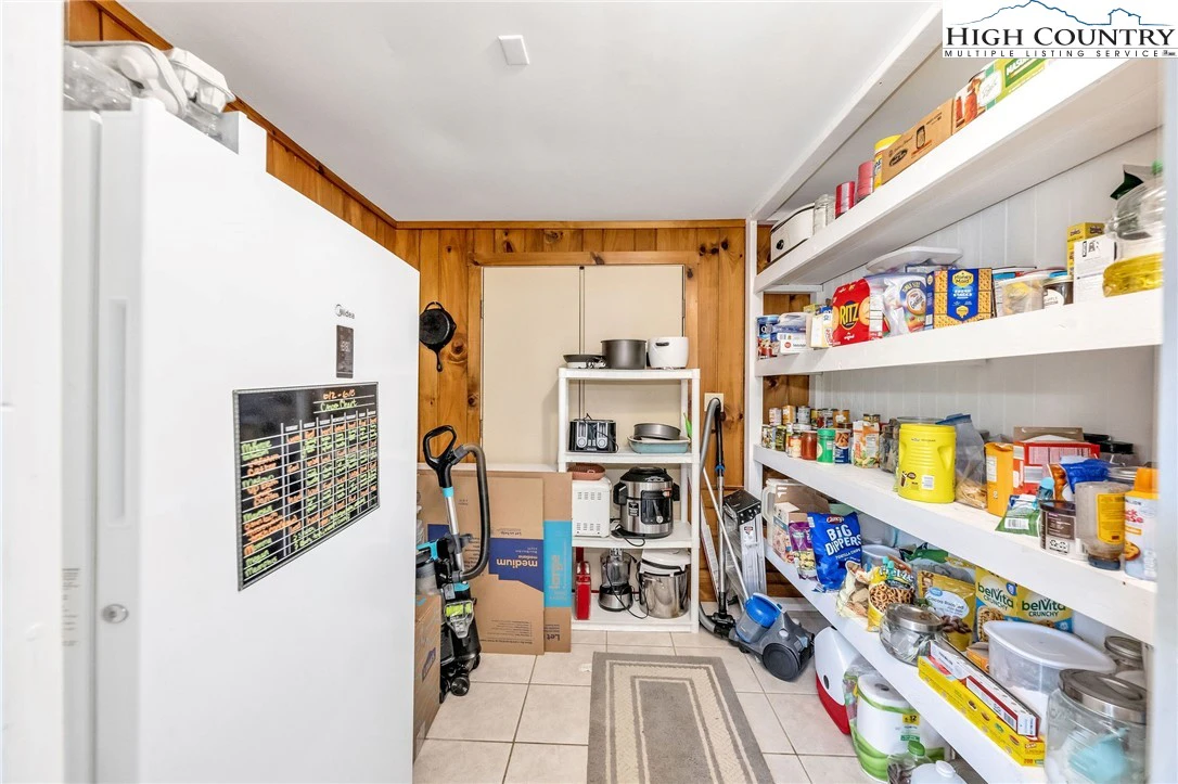 Image number 4 for the current listing