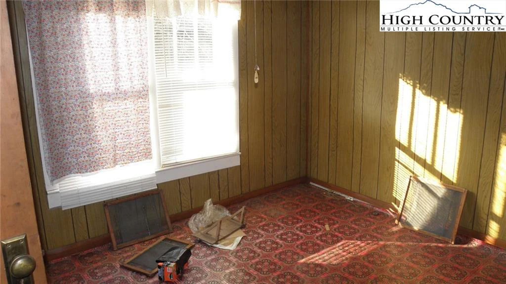Image number 9 for the current listing