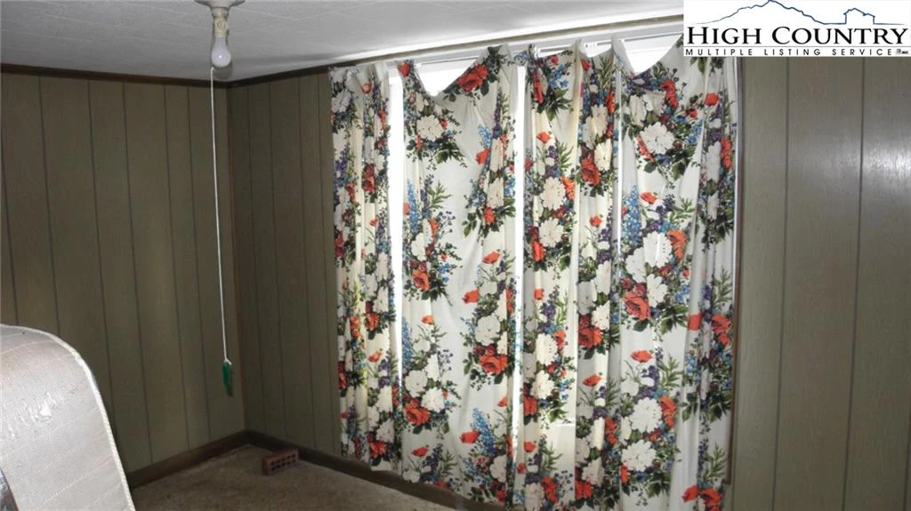 Image number 10 for the current listing