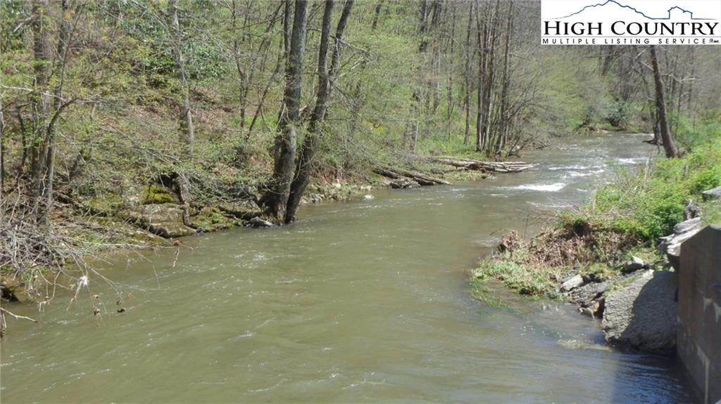 Image number 2 for the current listing