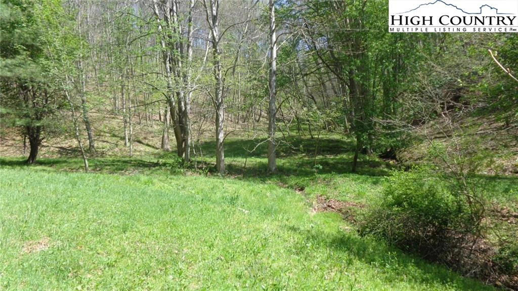 Image number 17 for the current listing