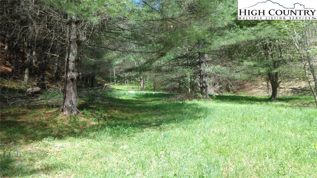 Image number 18 for the current listing