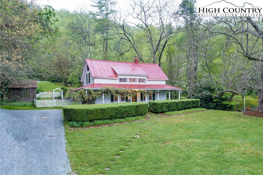 Image number 28 for the current listing