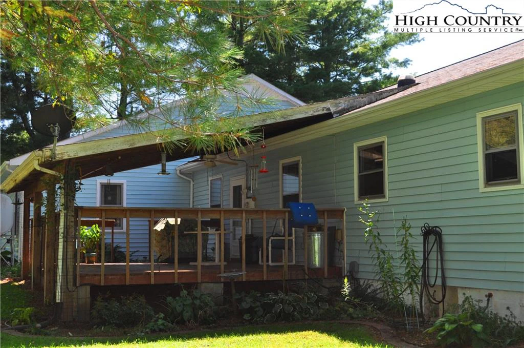 Image number 5 for the current listing