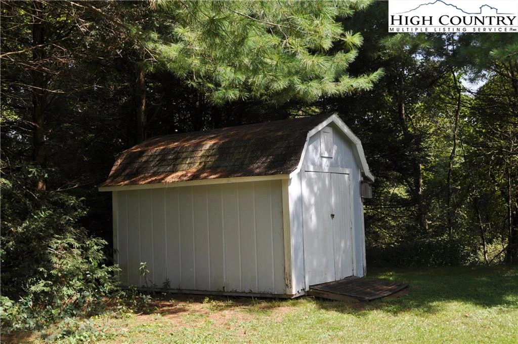 Image number 3 for the current listing