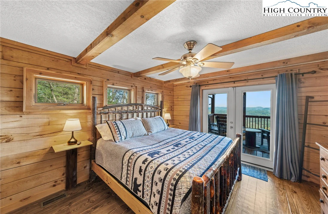 Image number 3 for the current listing