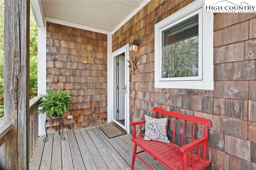 Image number 7 for the current listing