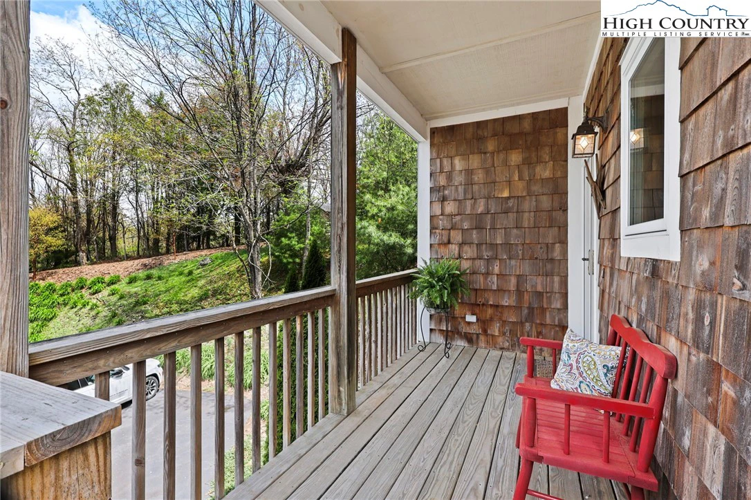 Image number 6 for the current listing