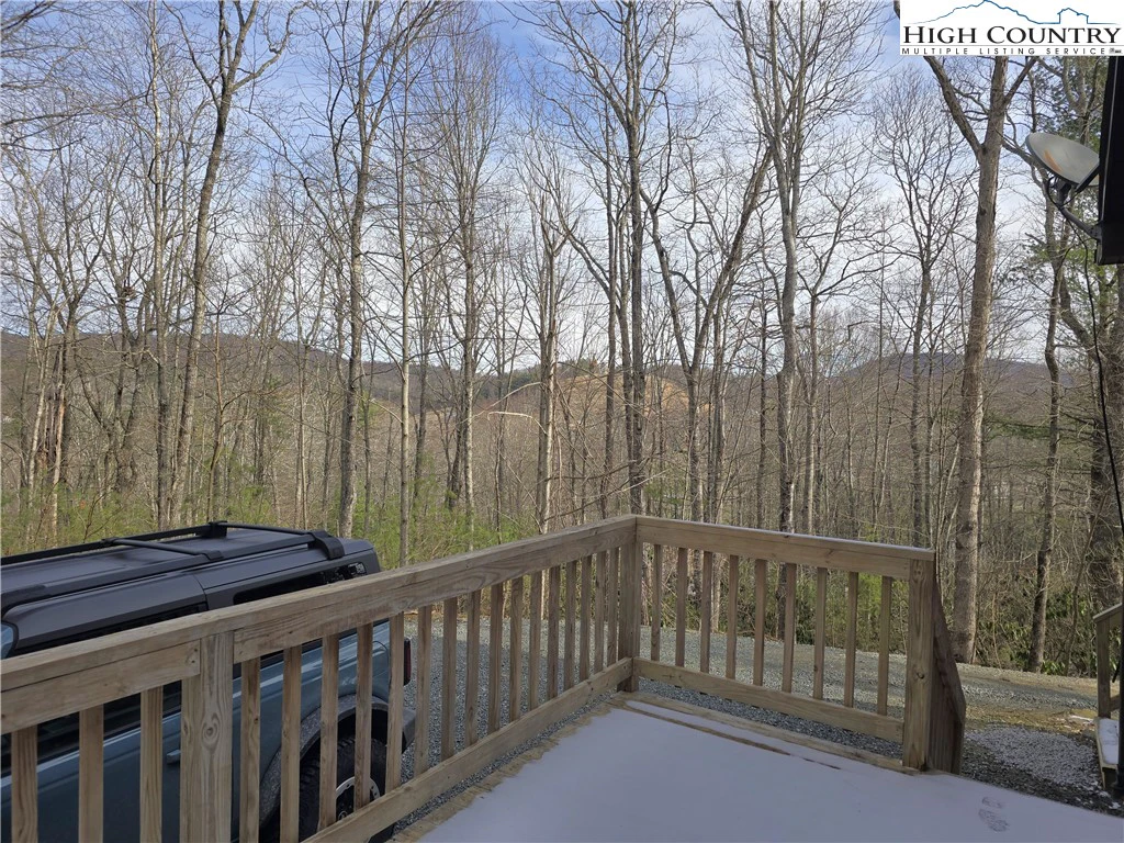 Image number 3 for the current listing