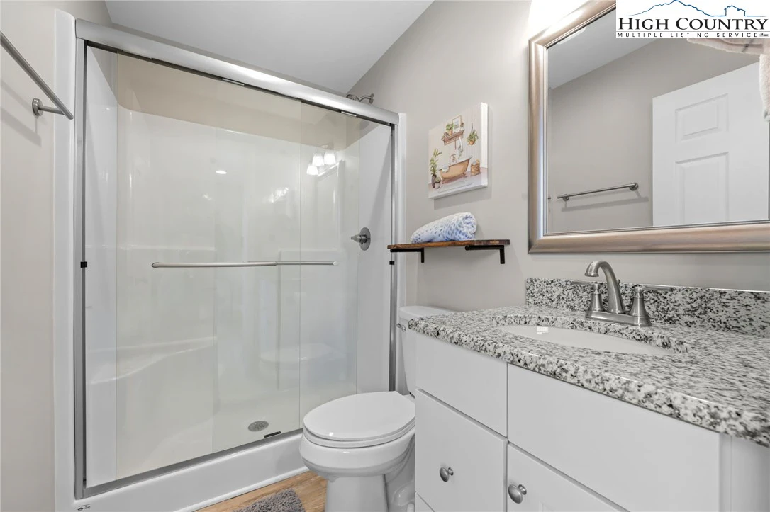Image number 6 for the current listing