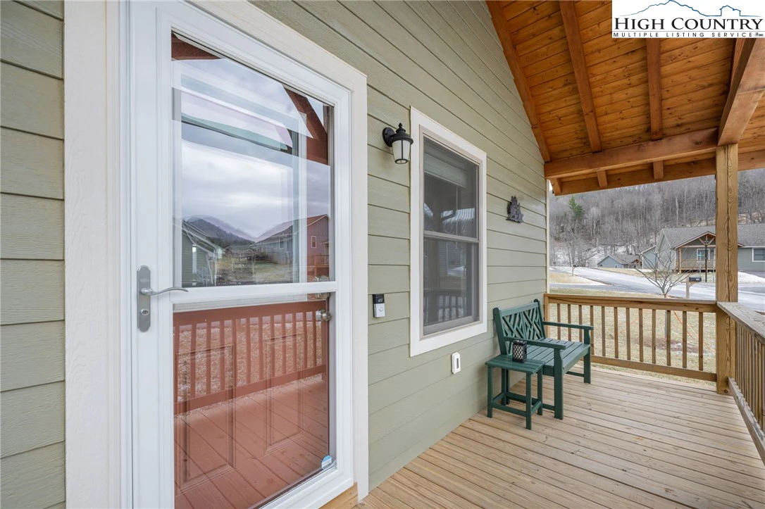 Image number 8 for the current listing