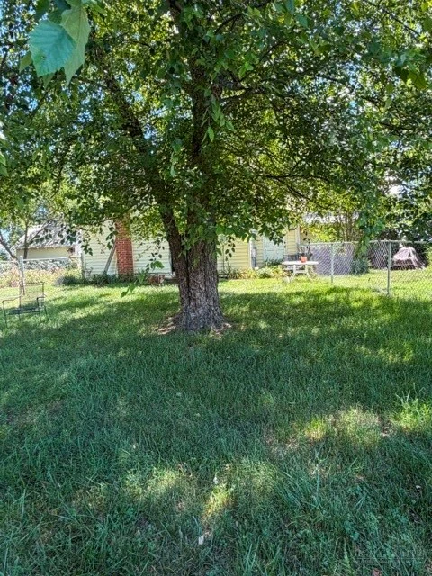 Image number 11 for the current listing