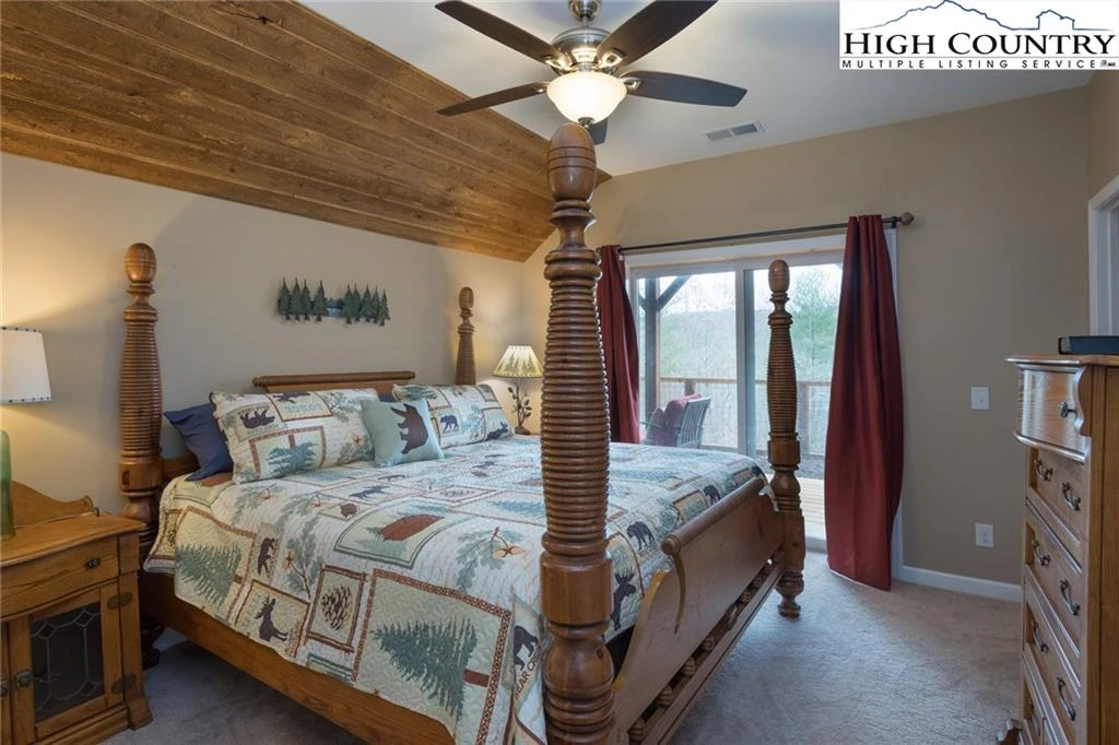 Image number 9 for the current listing