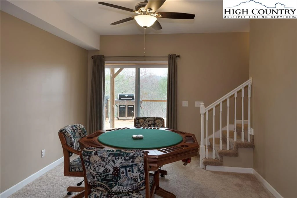 Image number 7 for the current listing